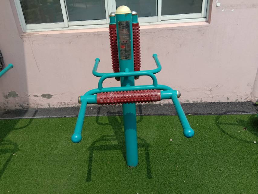 坐式腰背按摩器