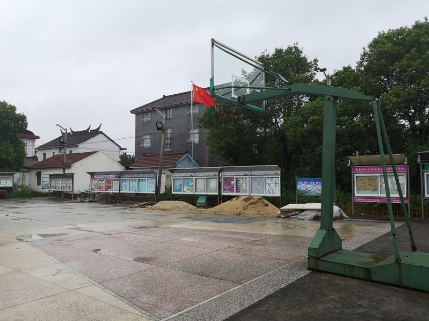 徐李村籃球場(chǎng)