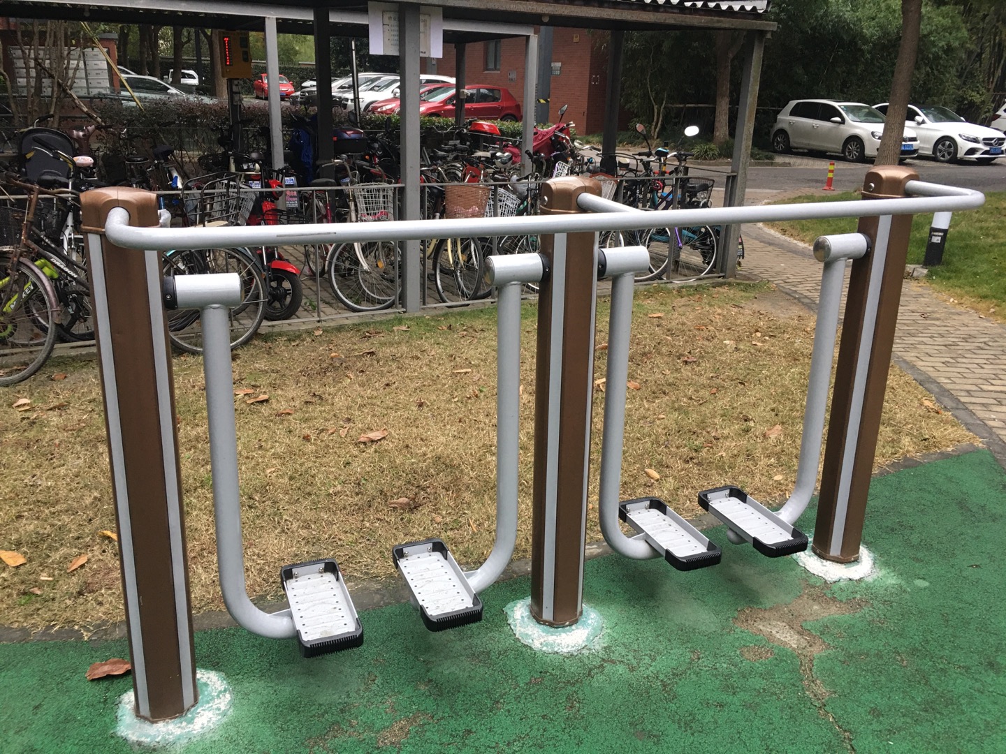 雙位太空漫步機(jī)