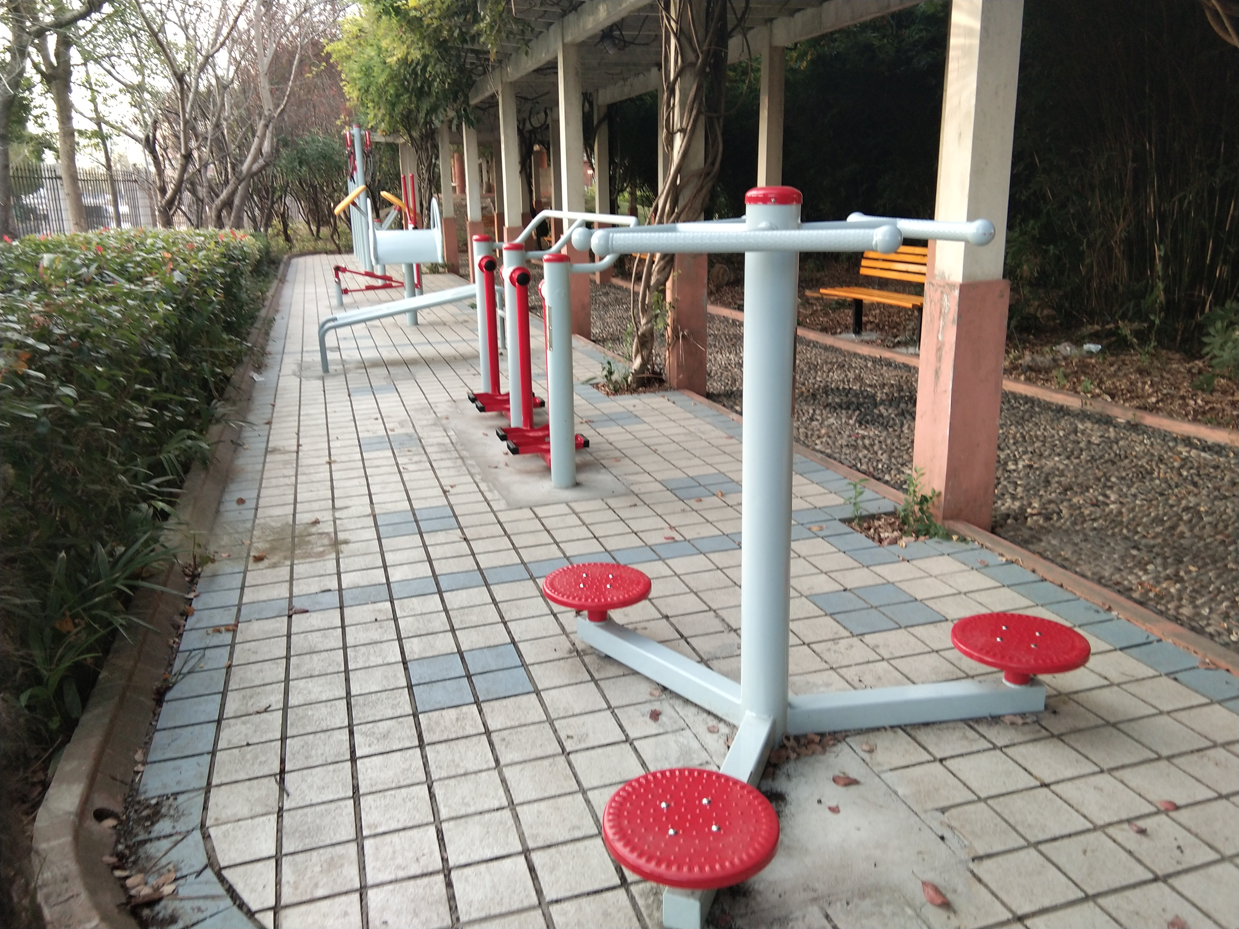 龍港居委健身點(diǎn)