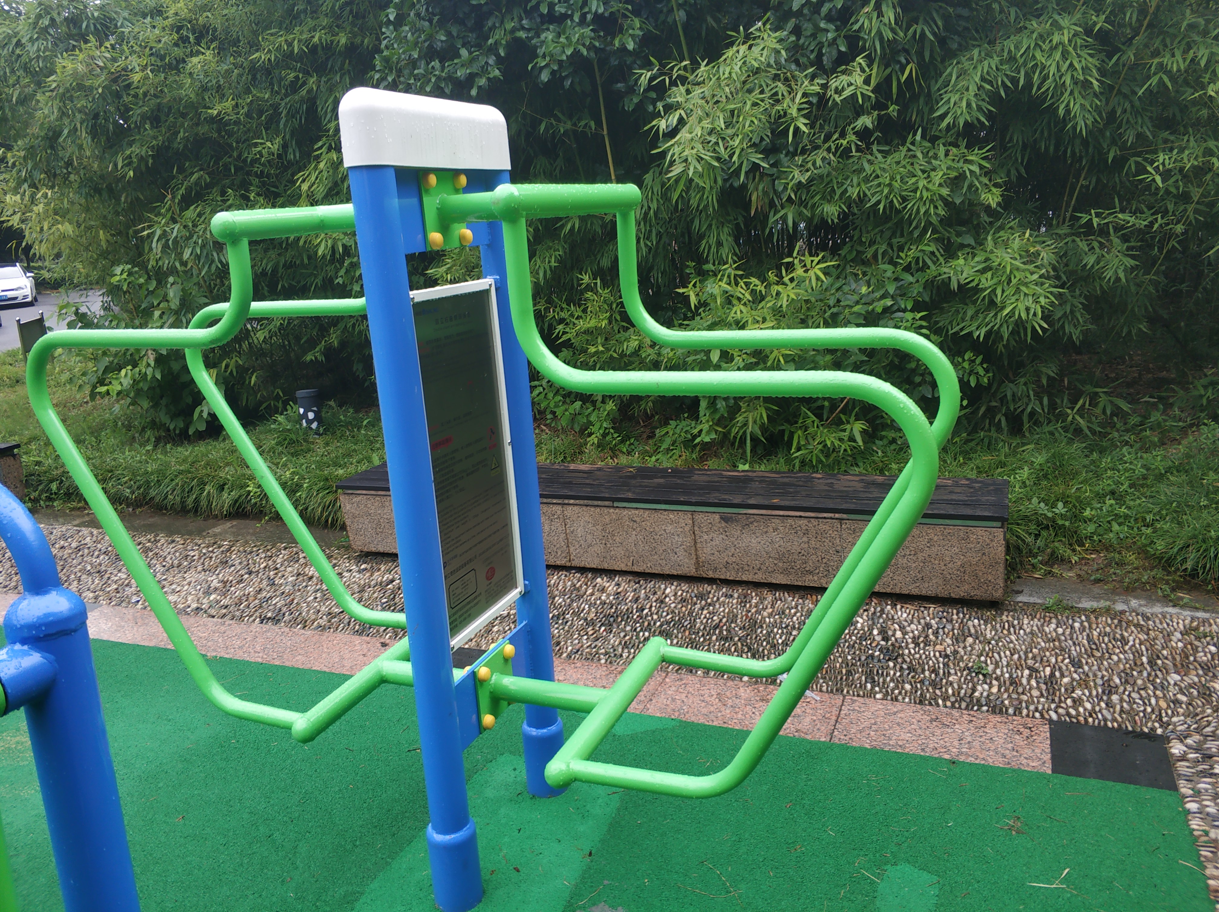 雙立柱曲臂訓練器