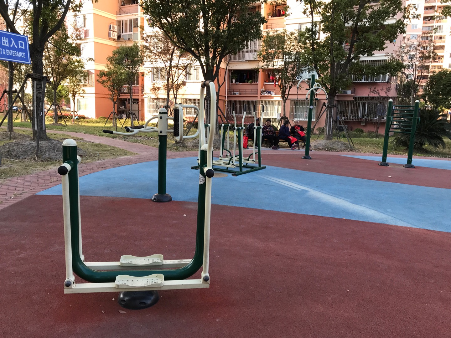 ?？的显纺献Ｂ?58弄12單元健身路徑