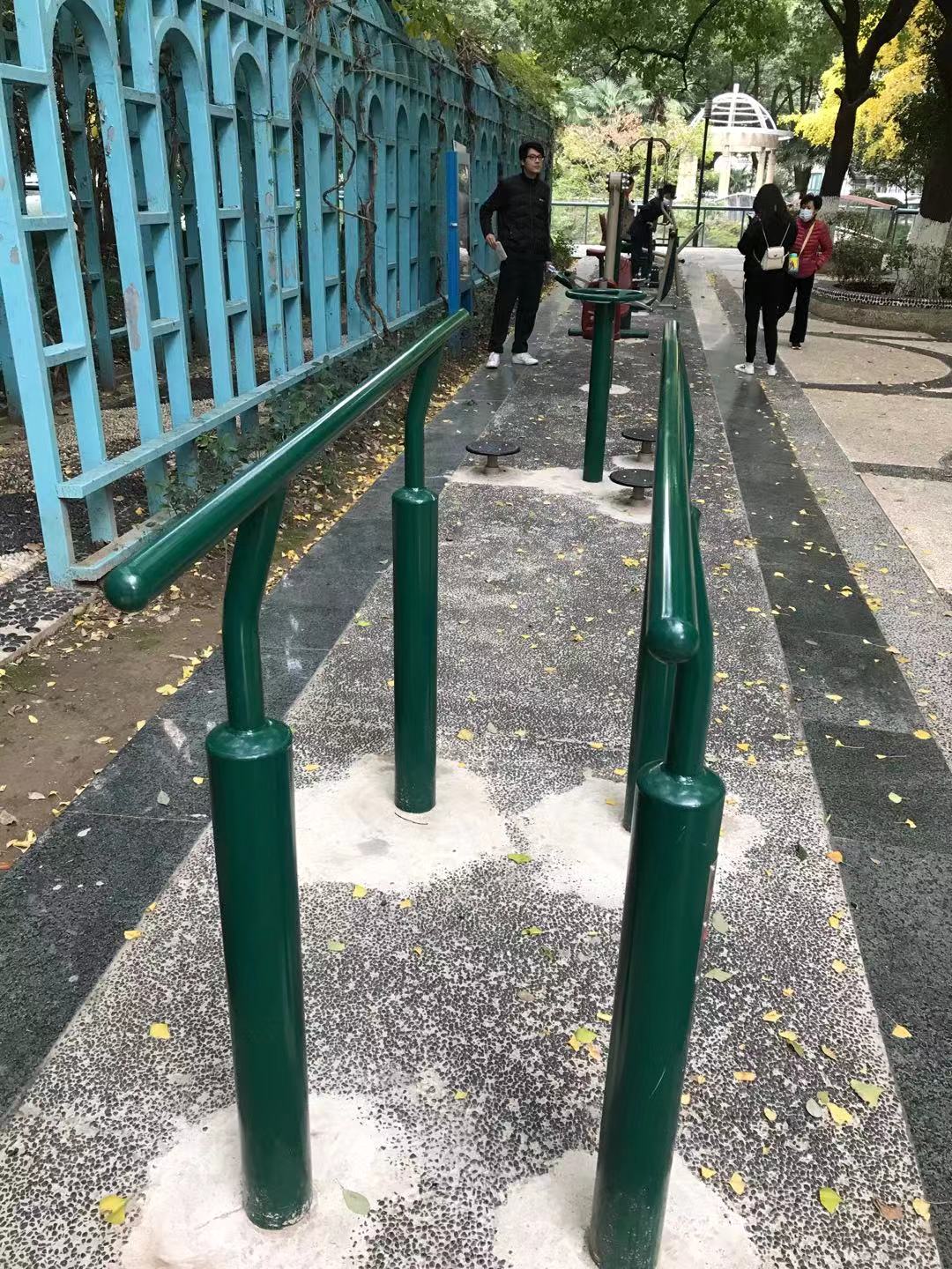 靜安區(qū)曹家渡街道達(dá)安居委健身點(diǎn)（長(zhǎng)壽路999弄一）