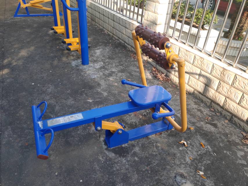 腹背屈伸訓練器