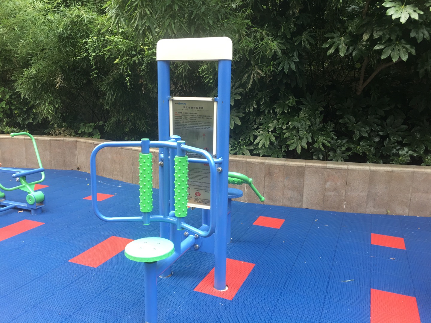 雙立柱腰背按摩器