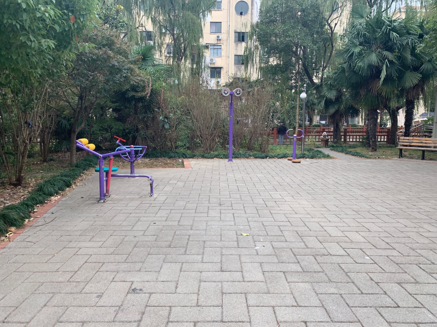 巨東小區(qū)健身點(diǎn)