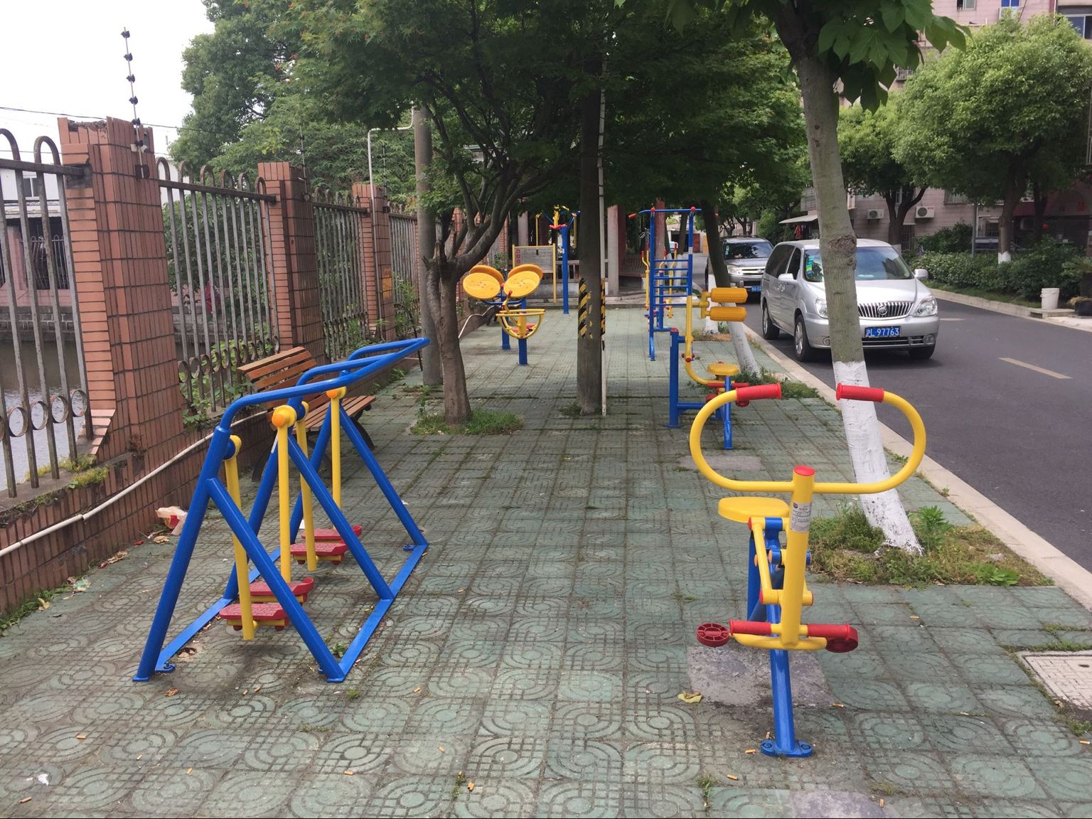 孫橋路居委健身苑點(diǎn)