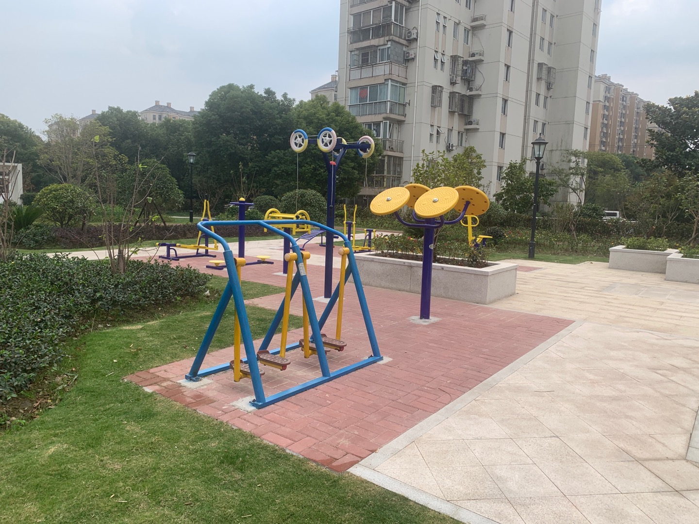 高行鎮(zhèn)東旭居委會健身苑點2