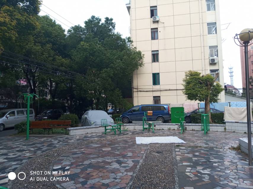 凌橋居委健身點2