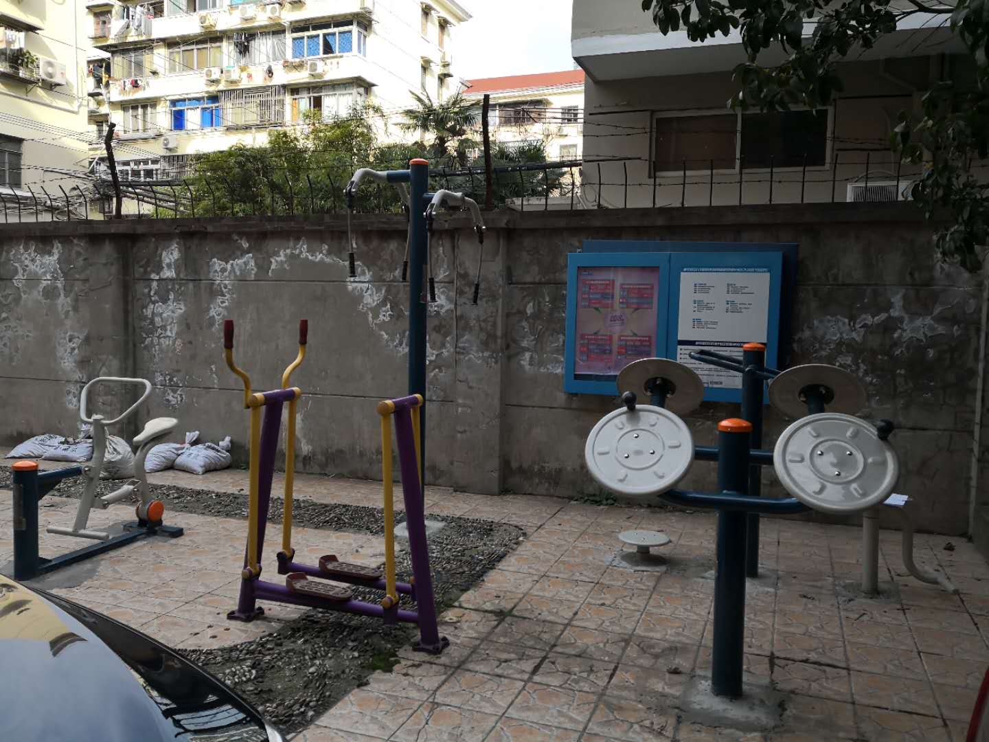 靜安區(qū)芷江西路街道協(xié)和居委健身點（大統(tǒng)路1088弄）