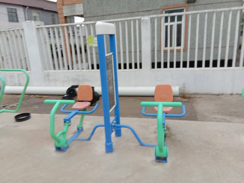 雙立柱蹬腿訓(xùn)練器