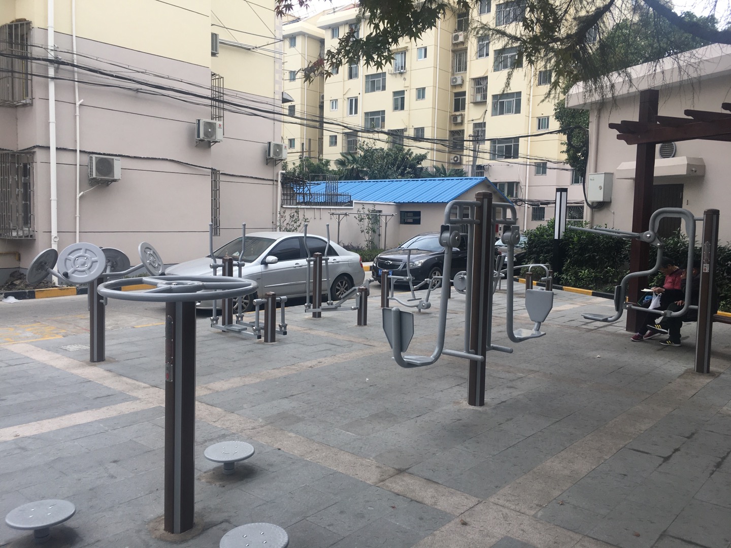 凌六居委健身點(diǎn)4