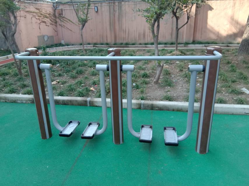 雙位太空漫步機(jī)