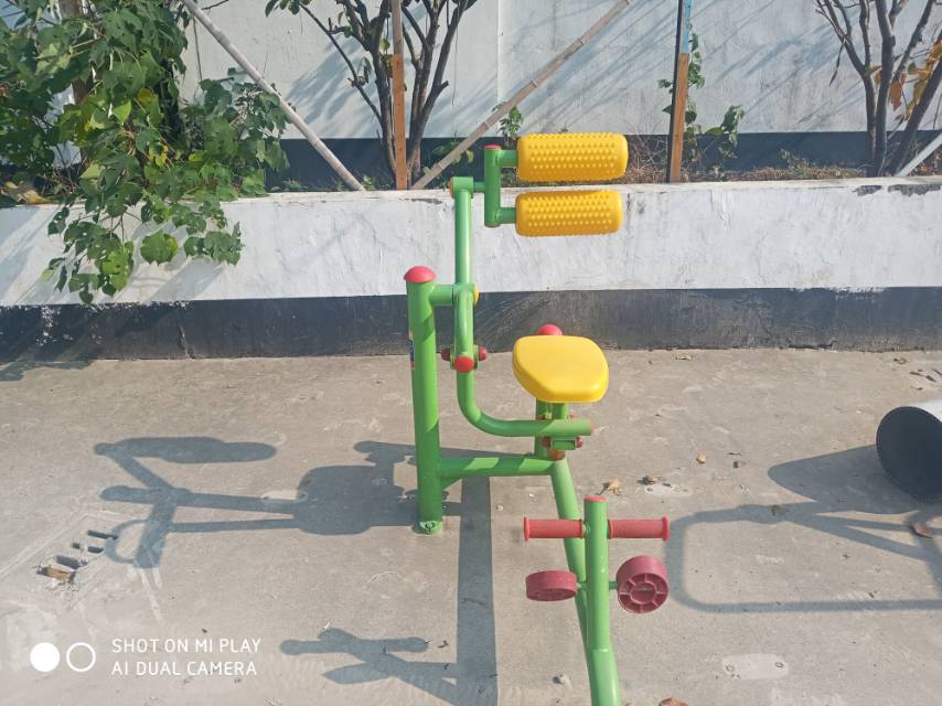 自重下肢鍛煉器