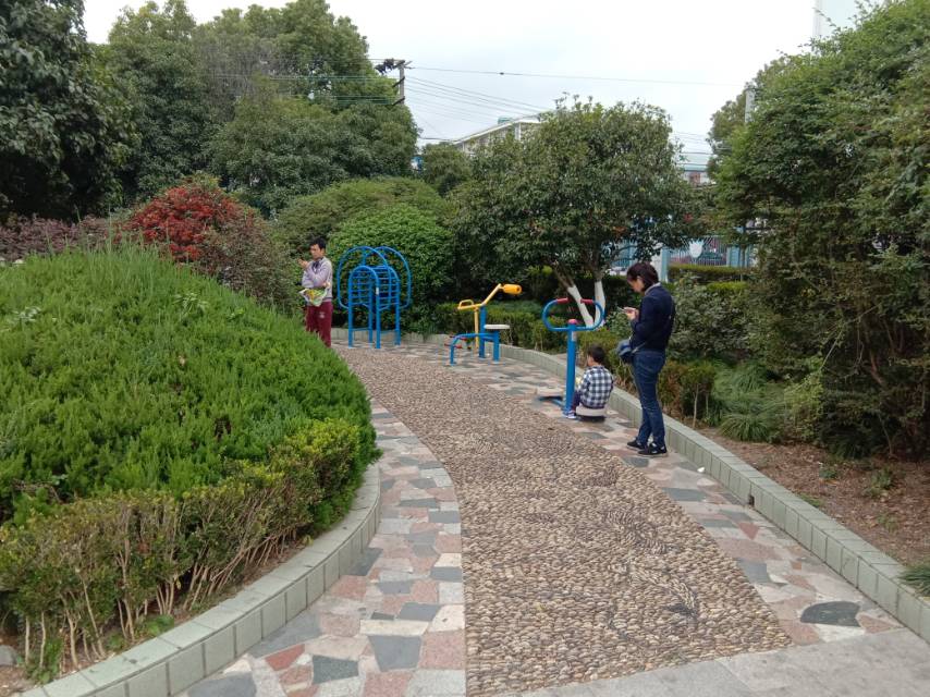 曹路社區(qū)文化活動中心健身點