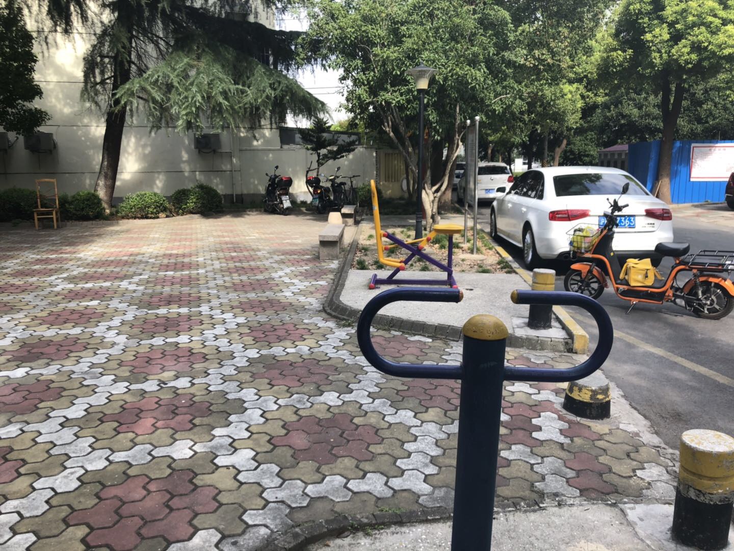 南陳居委健身點