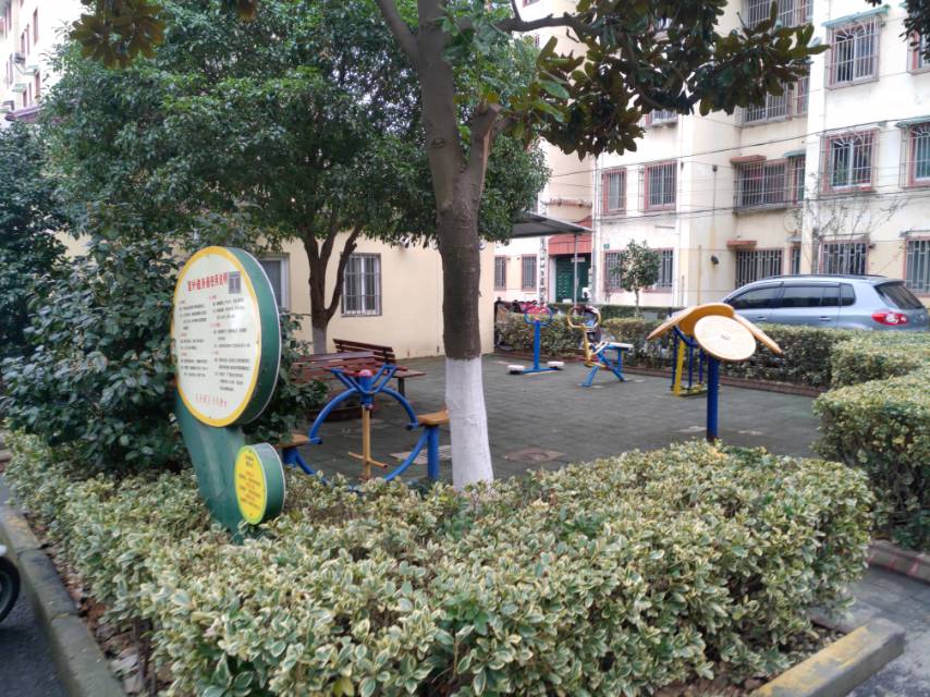 寶安公路3525弄馬陸新村市民健身點