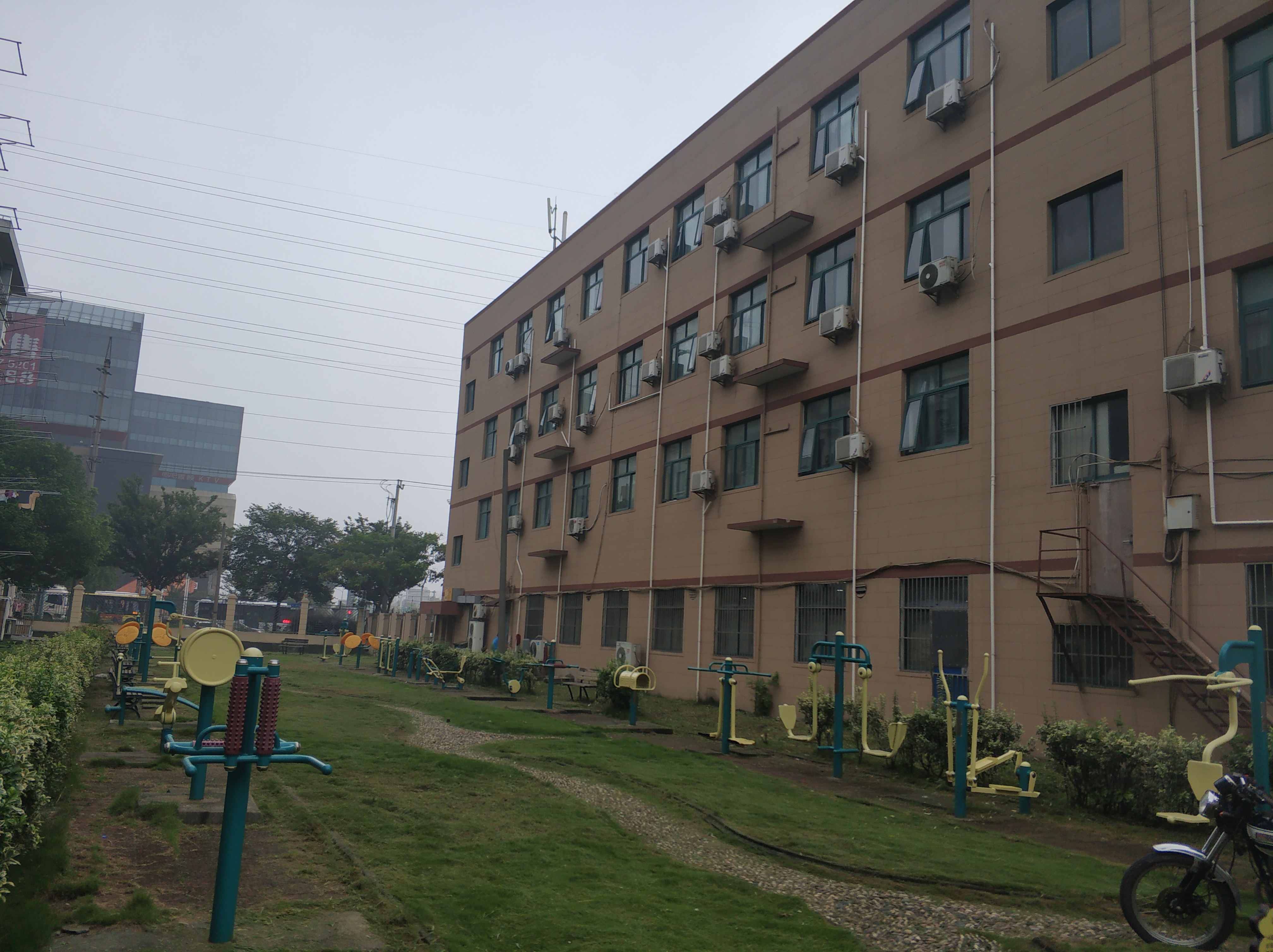 民樂社區(qū)東門健身苑