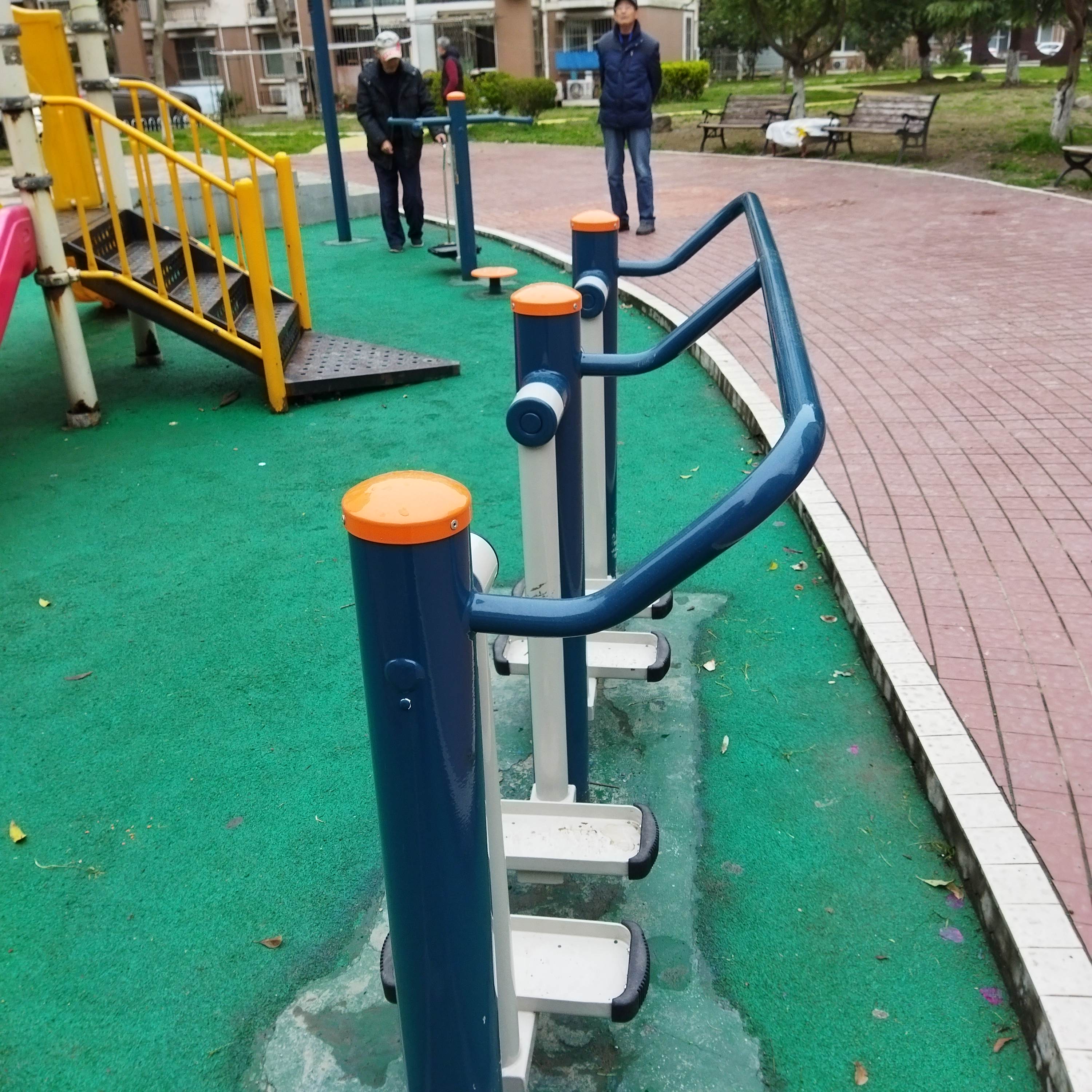 三林鎮(zhèn)社區(qū)健身點(diǎn)