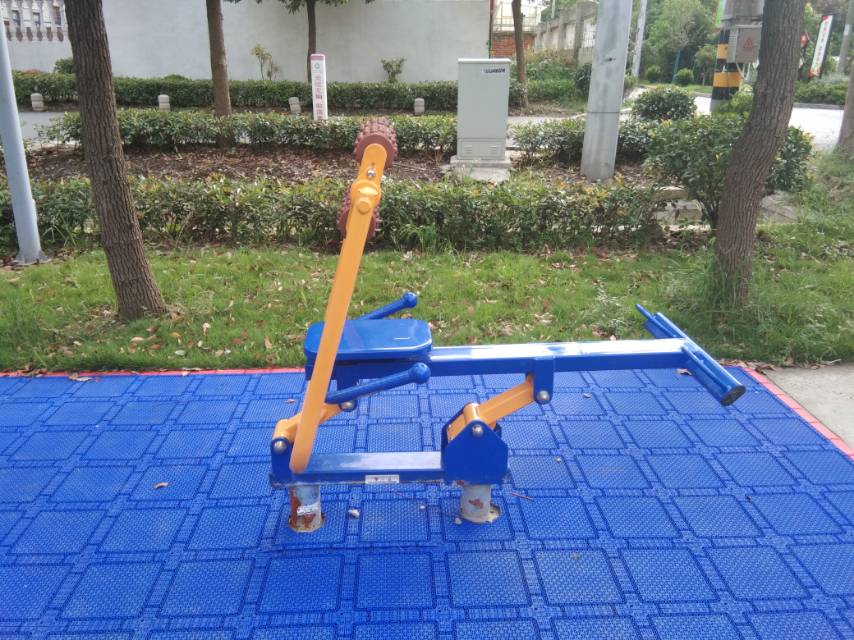 腹背屈伸/劃船訓練器