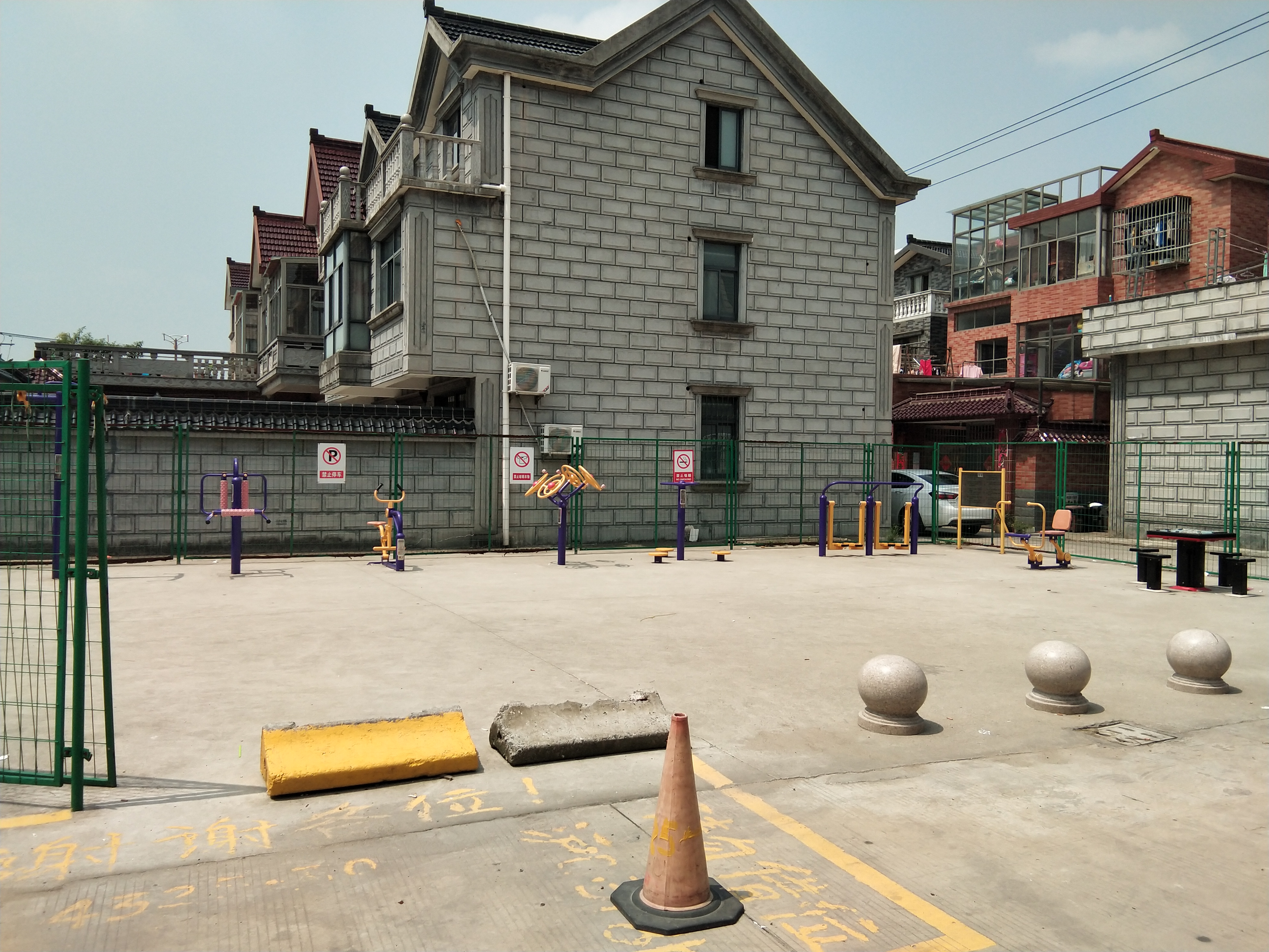 新聯(lián)村健身苑點(diǎn)