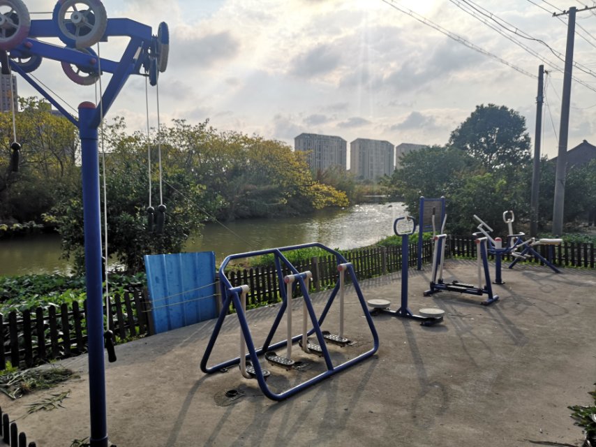 瓦南村健身點(diǎn)