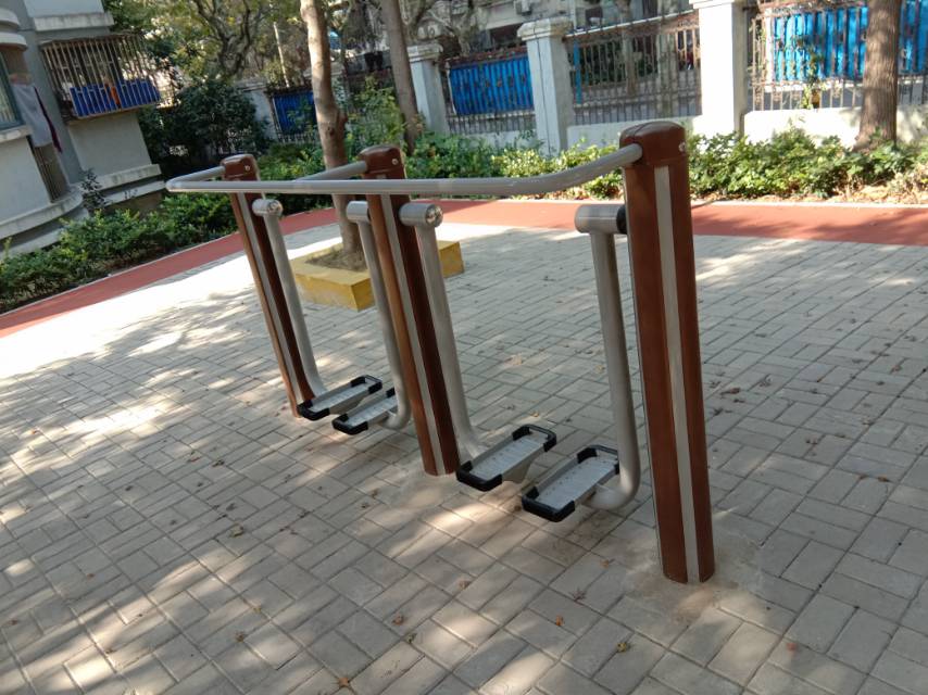 雙位太空漫步機(jī)