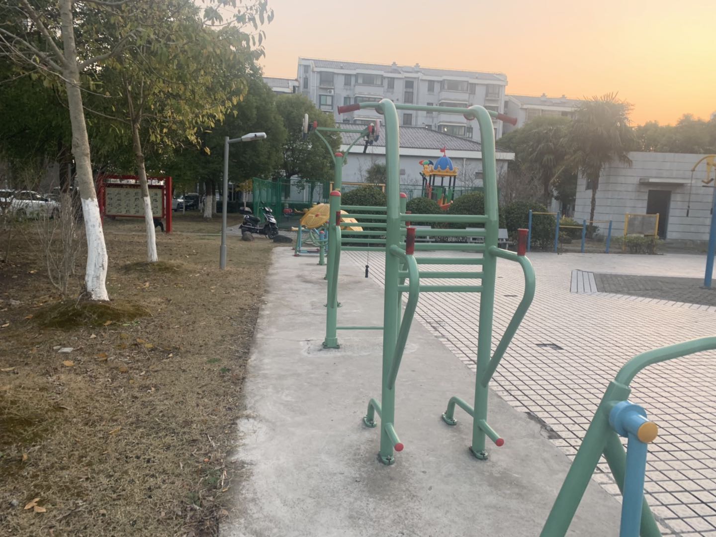 多功能訓(xùn)練器