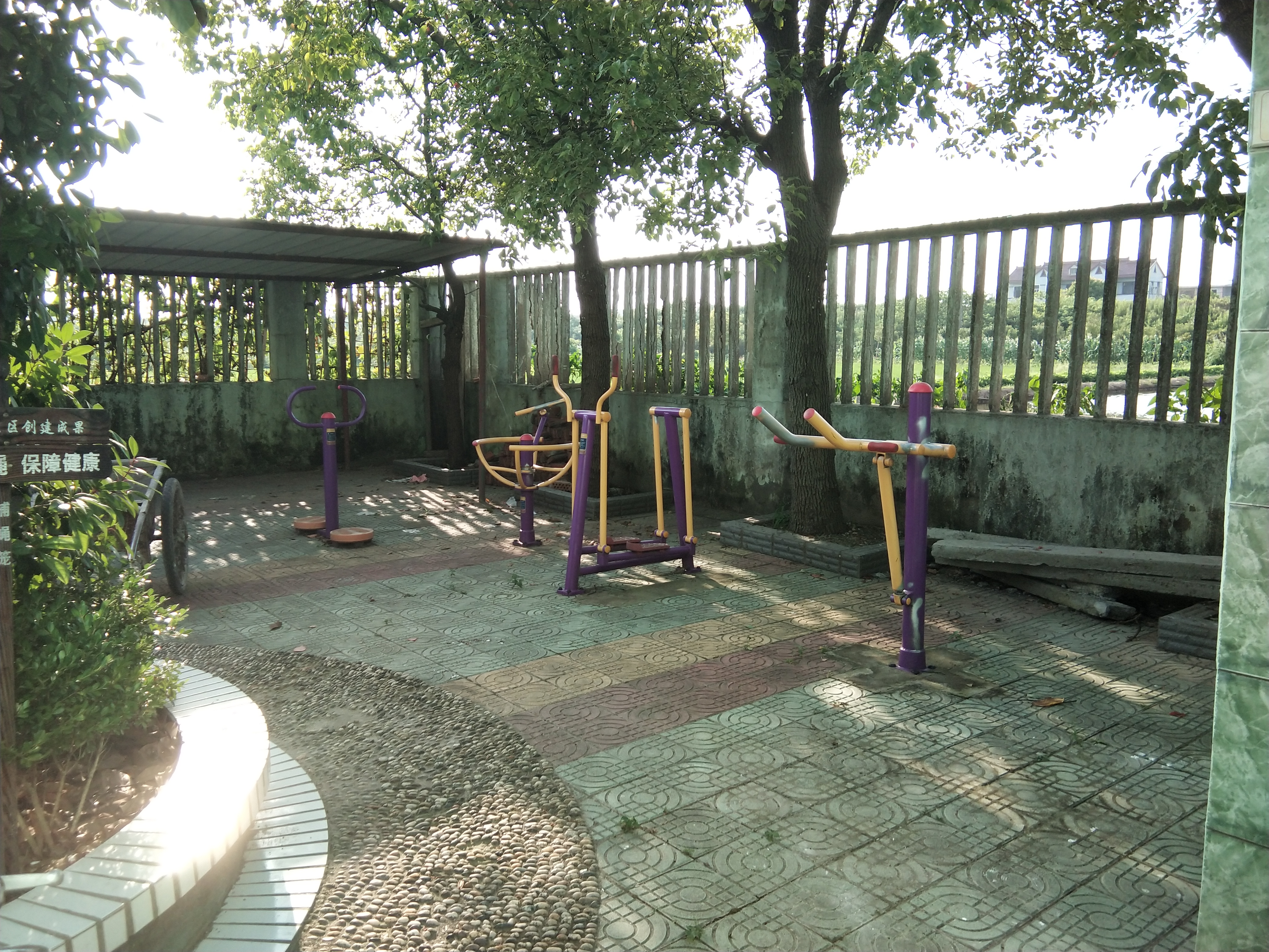 三團(tuán)港村市民益智健身苑點(diǎn)
