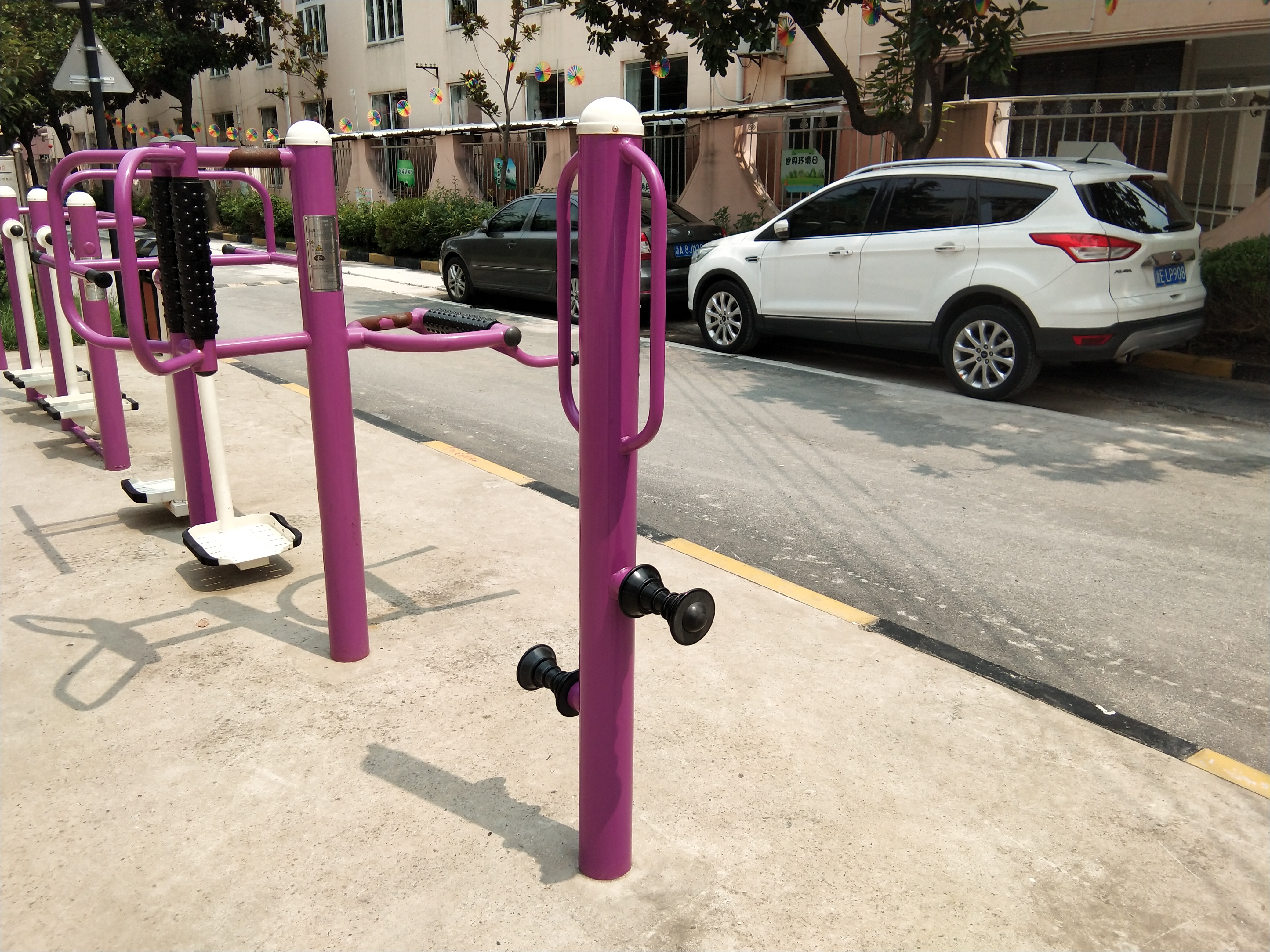 腿部按摩訓練器