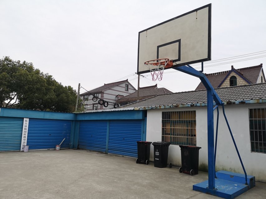 梅園村籃球場