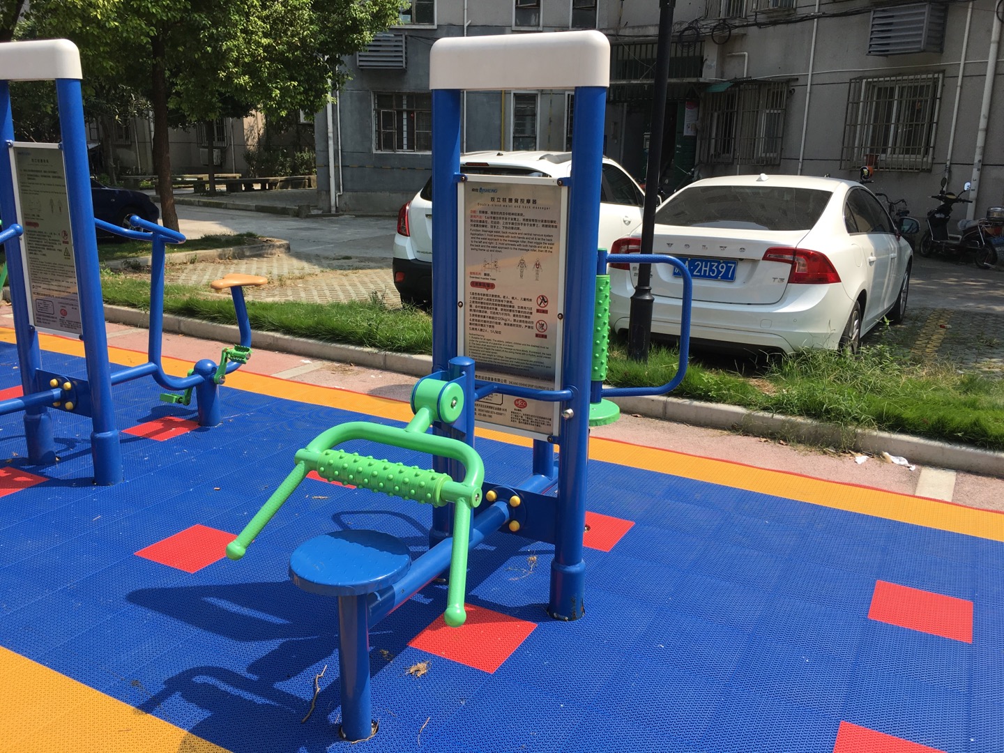 雙立柱腰背按摩器