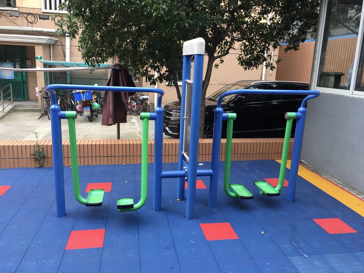 雙立柱太空漫步器