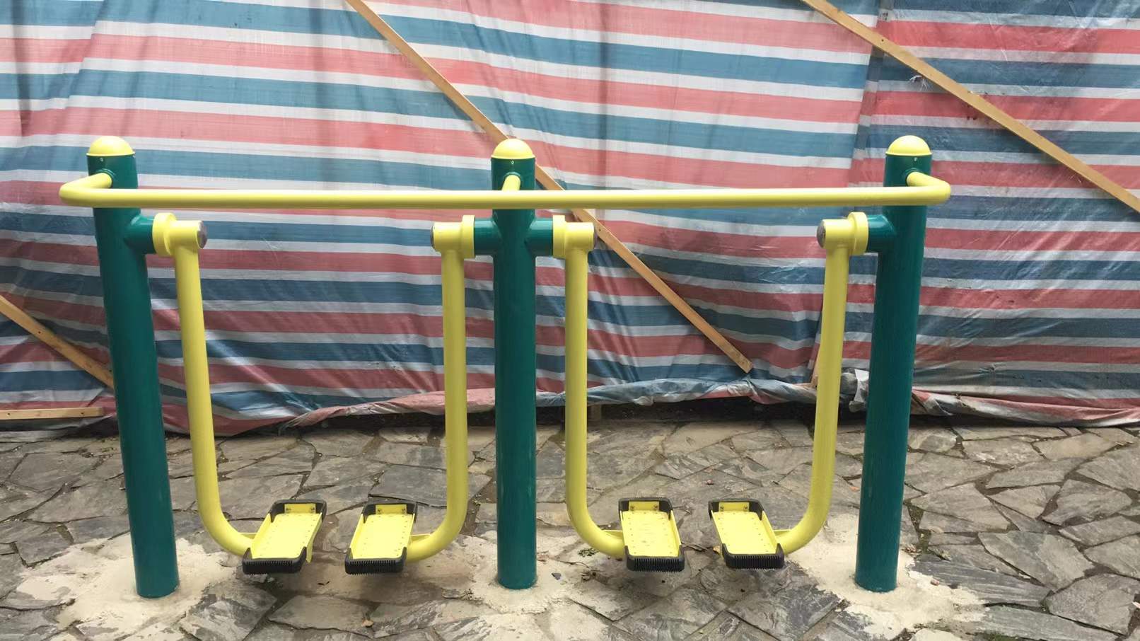 二位智能太空漫步機