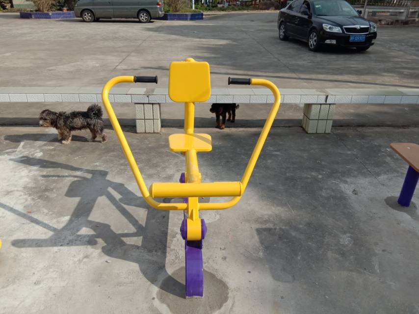 自重式平推訓(xùn)練器