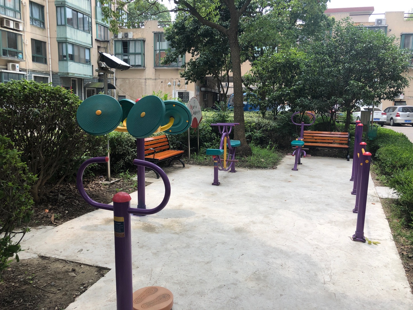 解放一居健身點(diǎn)2