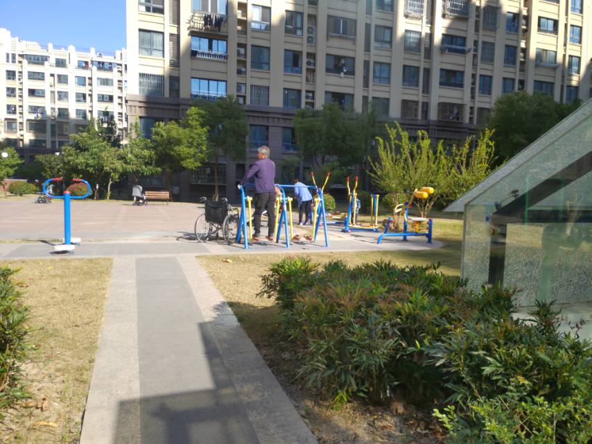 浦東新區(qū)高東鎮(zhèn)樓夏景園居民委員會健身苑點(diǎn)3