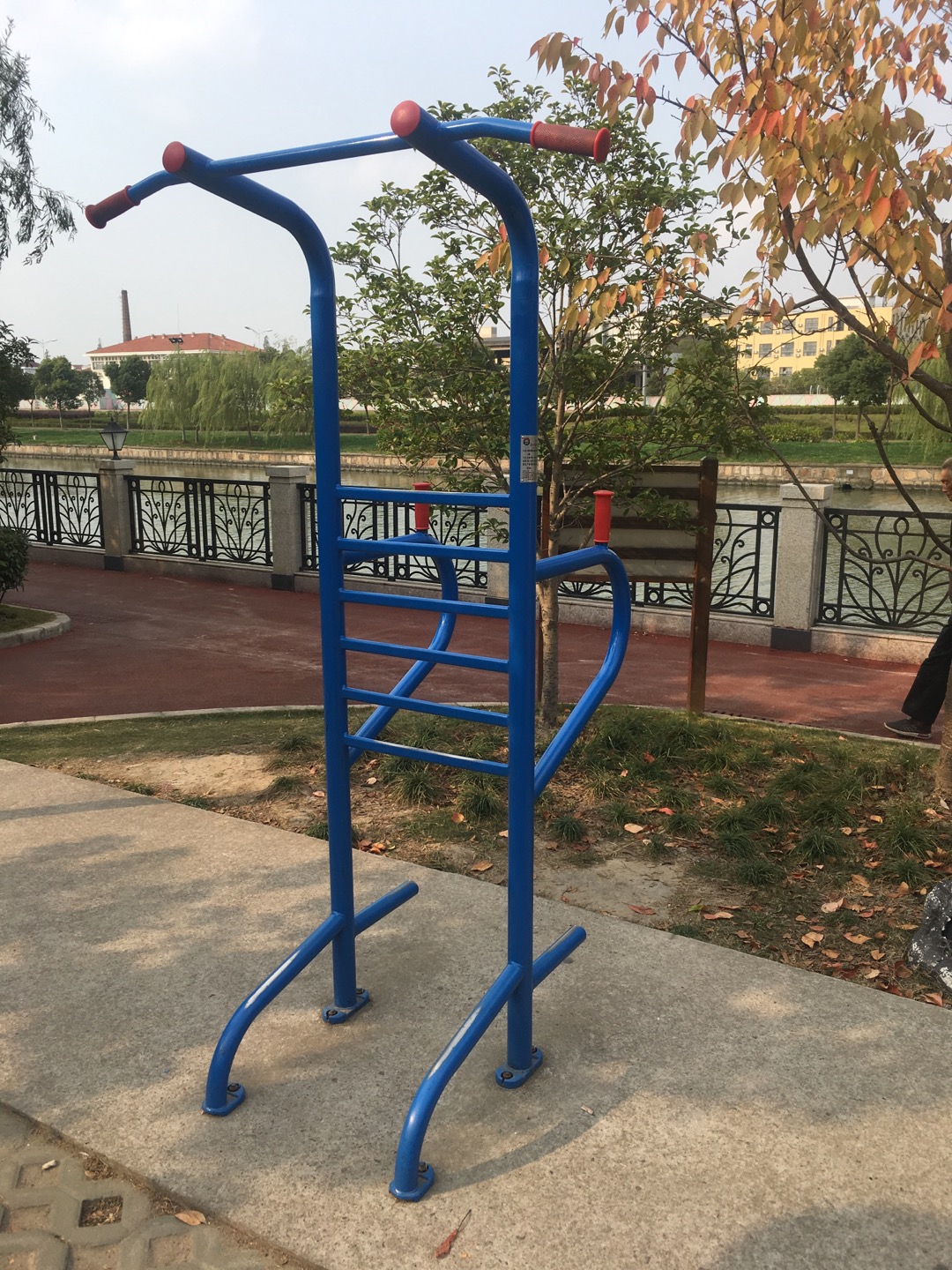 多功能訓(xùn)練器