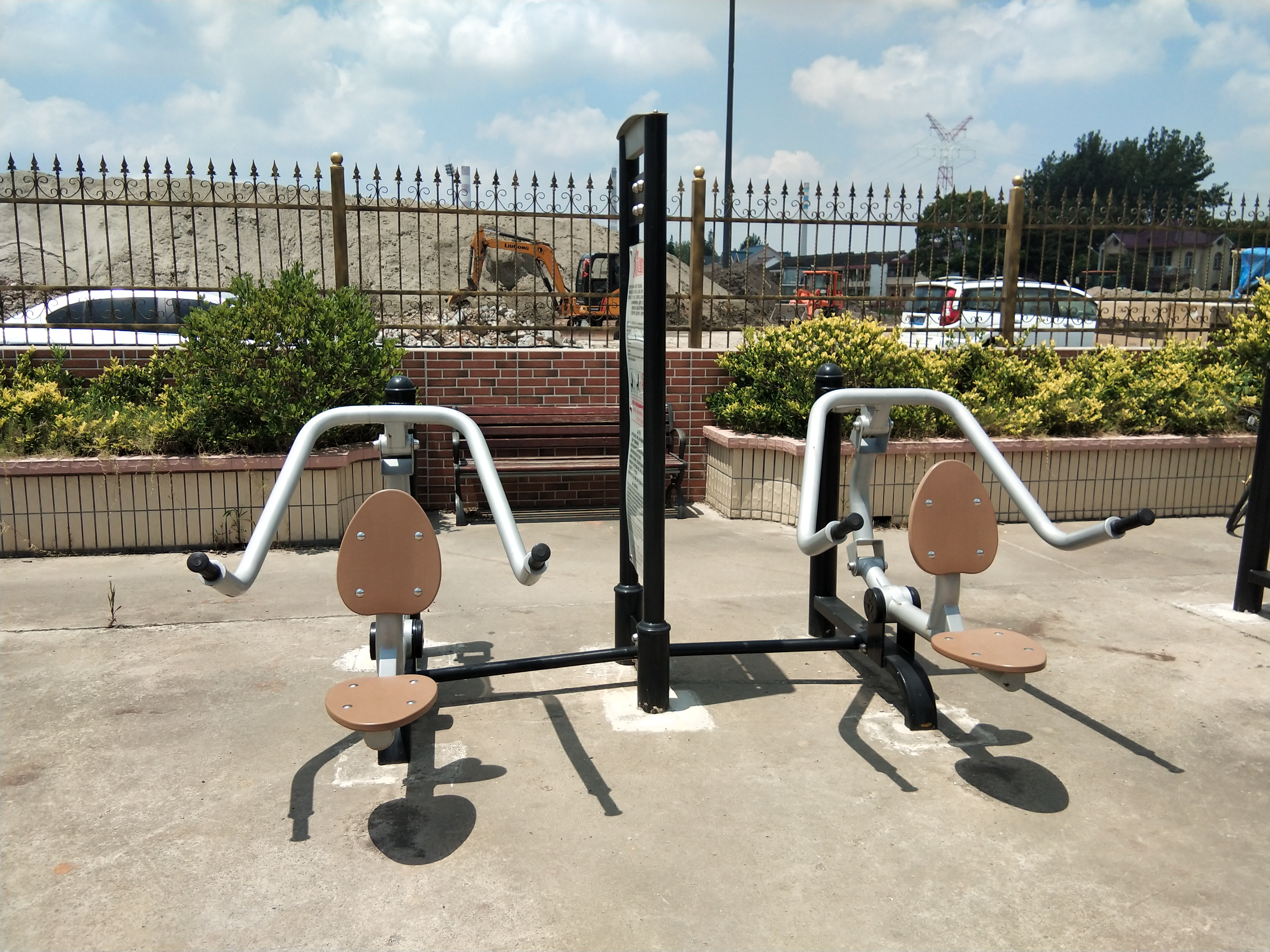 自重式下壓訓(xùn)練器