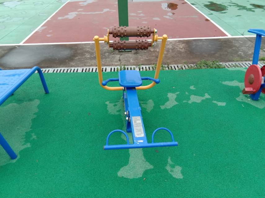 腹背屈伸訓練器