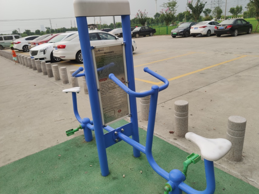 雙立柱健身車(chē)