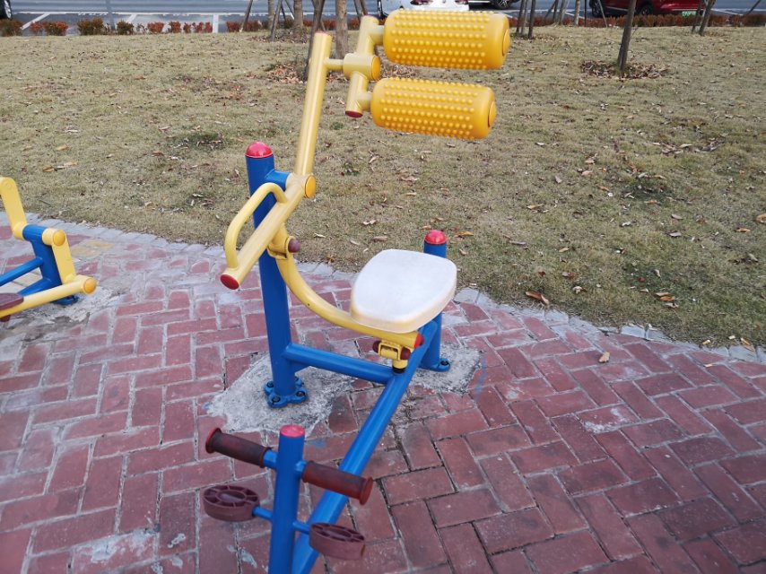 自重腹背鍛煉器