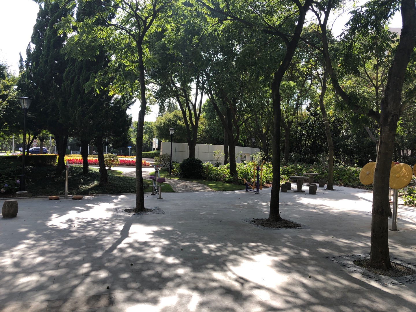 梅州新村廣安小區(qū)健身點(diǎn)