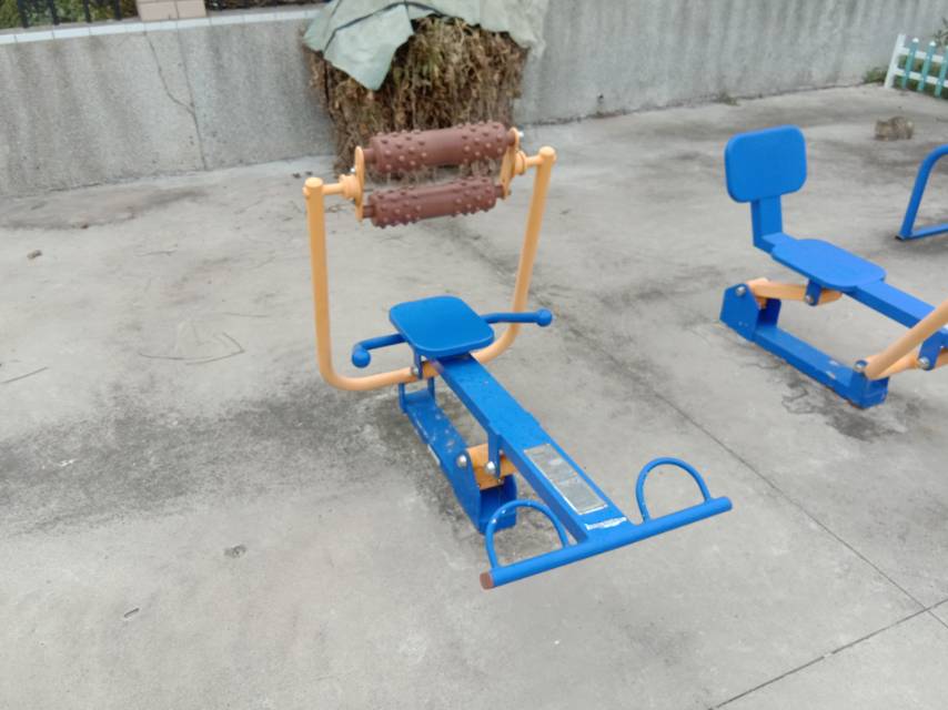 腹背屈伸訓練器