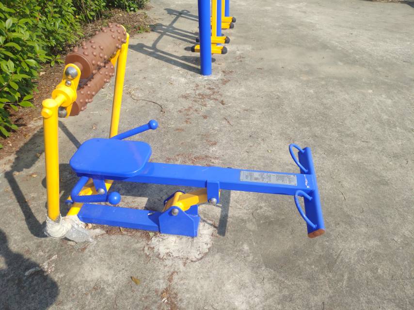 腹背屈伸訓練器