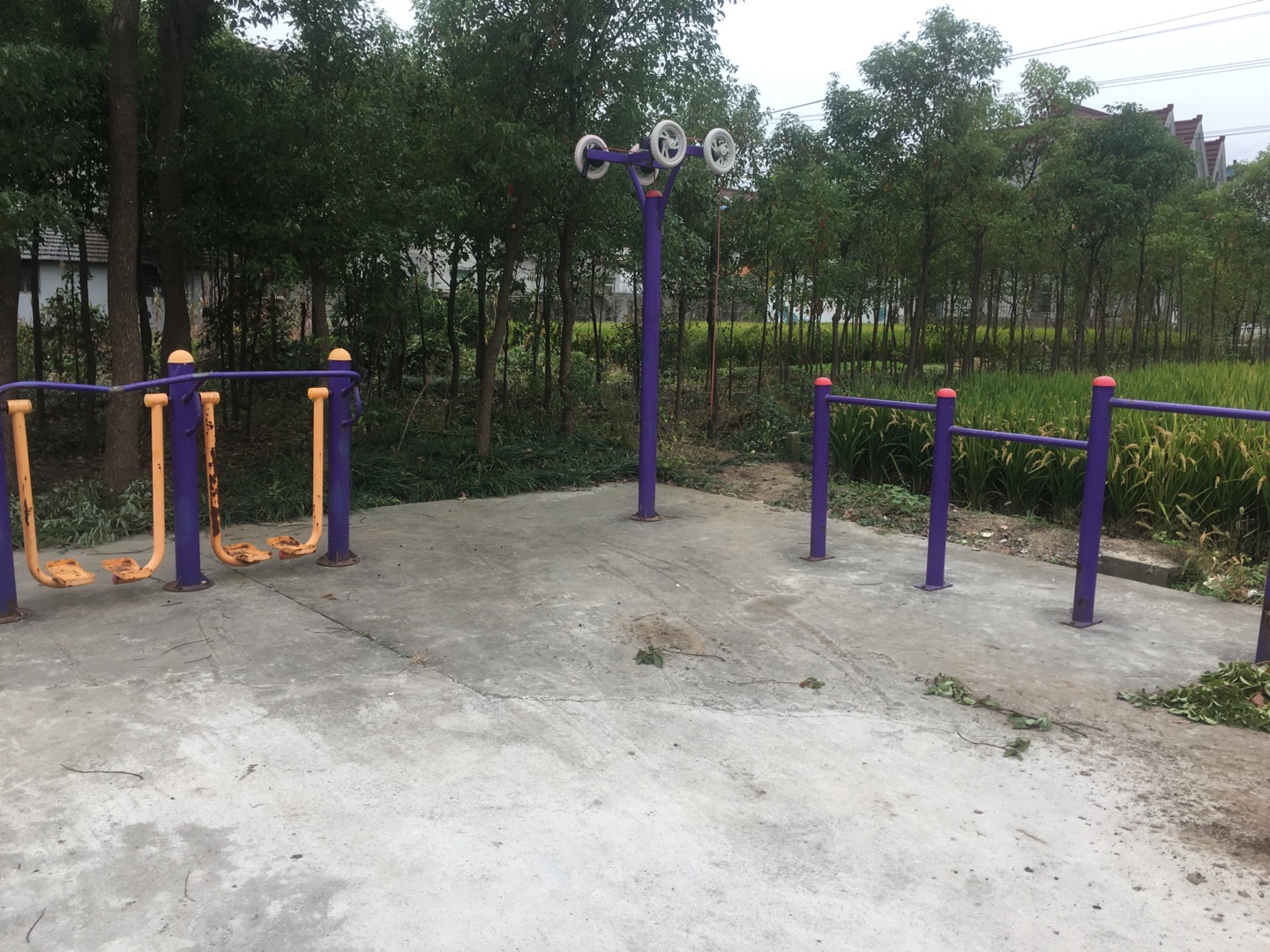 老港鎮(zhèn)建港村民委員會(huì)17組健身苑點(diǎn)