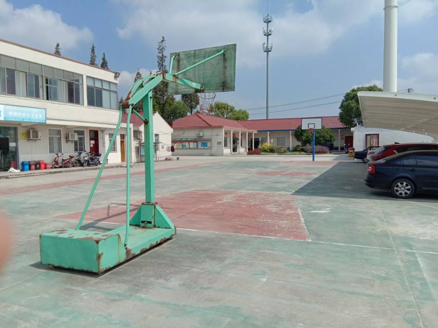 香塘籃球場(chǎng)