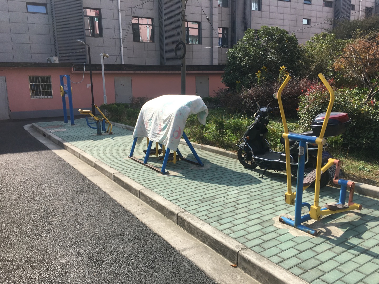 慶華居委231弄健身點(diǎn)