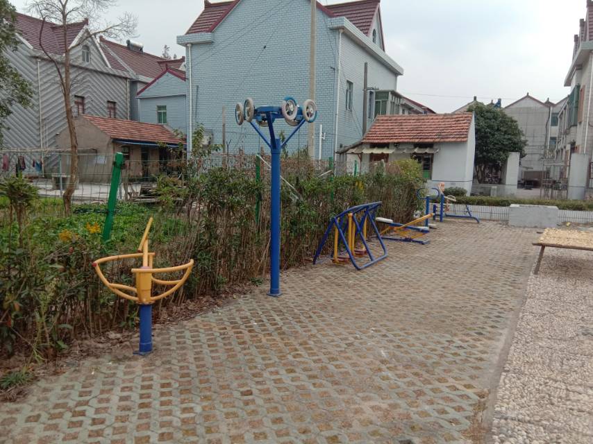 中圩村7組唐家宅35號(hào)前健身路徑