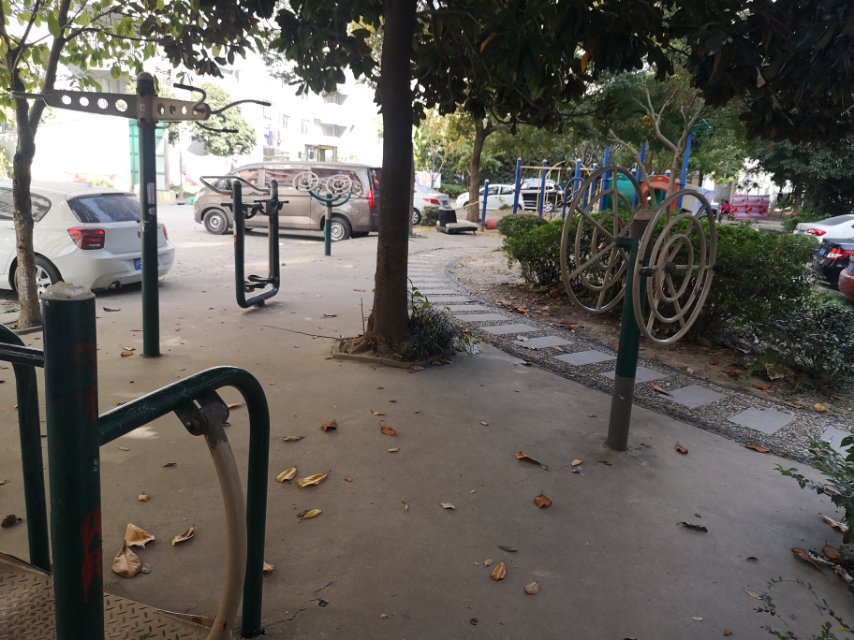 昱龍家園健身點